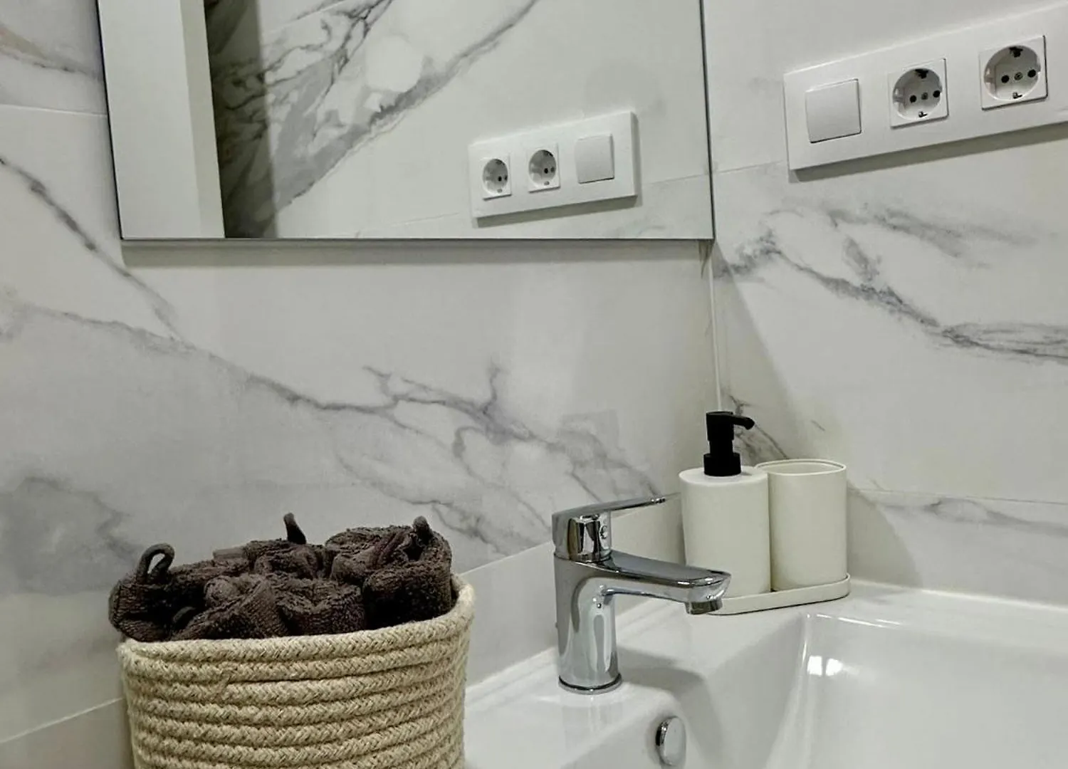 Apartamento Con Solarium En Malaga Centro 0*,