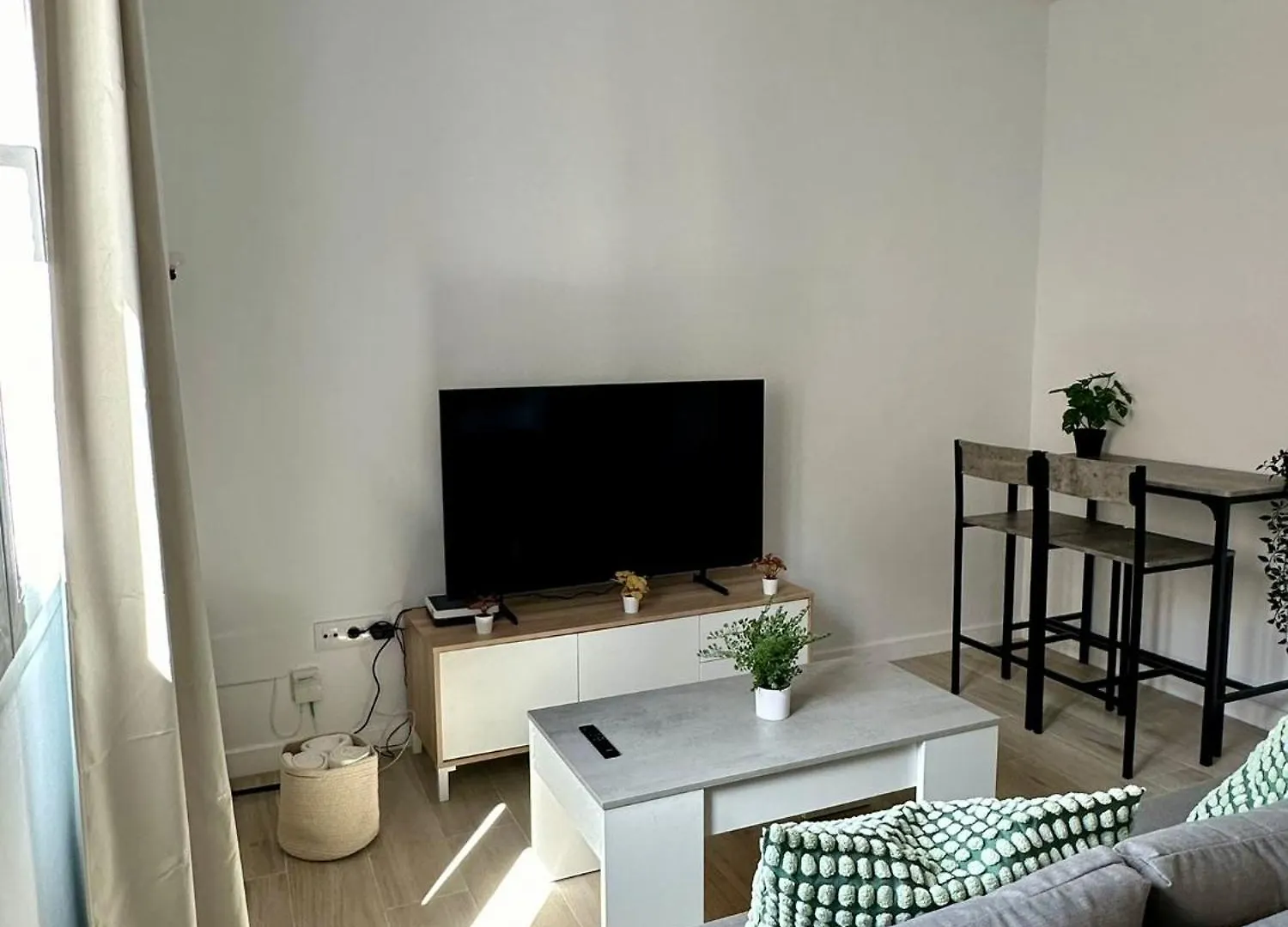 Apartamento Con Solarium En Malaga Centro 0*,  Spain